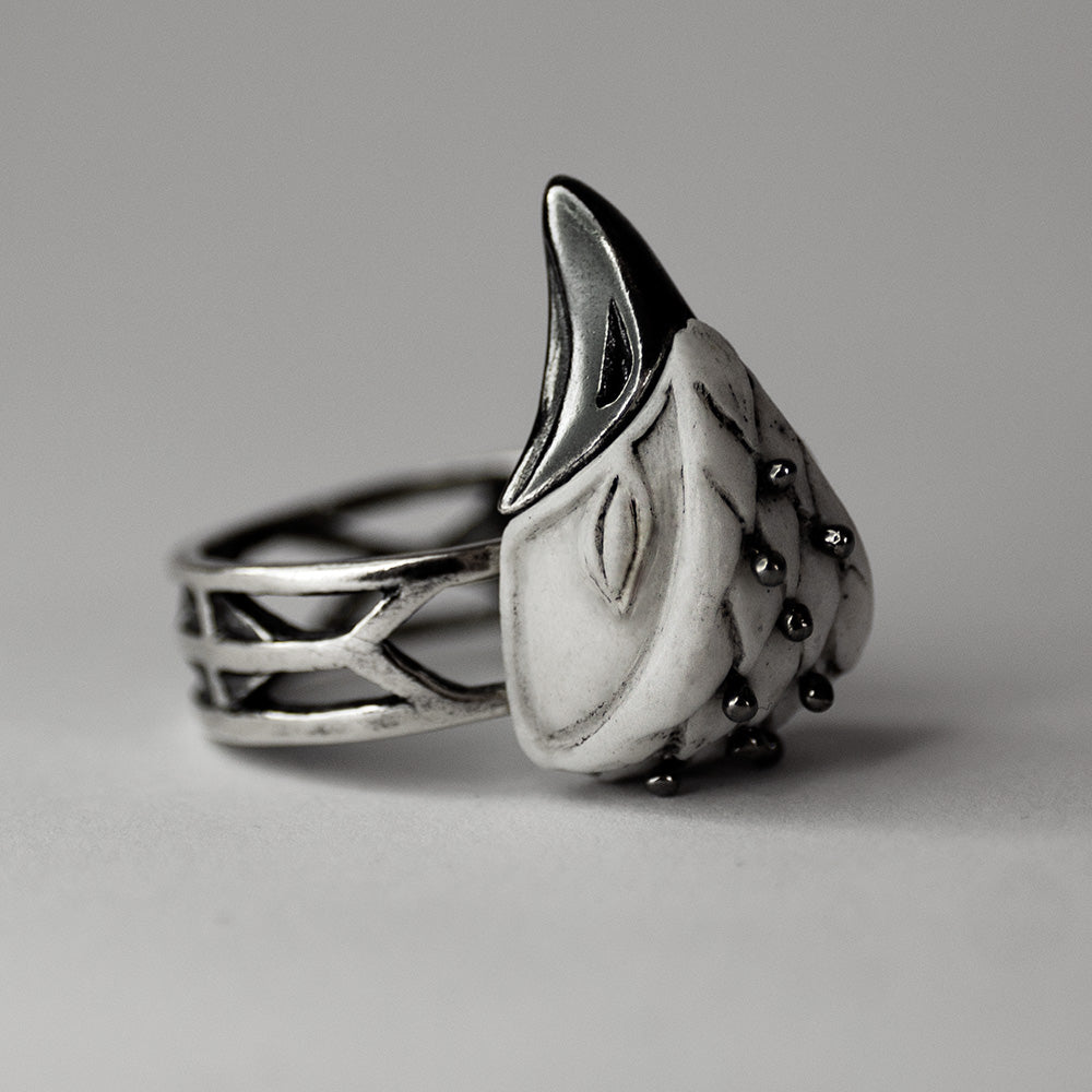 SLEEPING BIRD RING - Macabre Gadgets Store