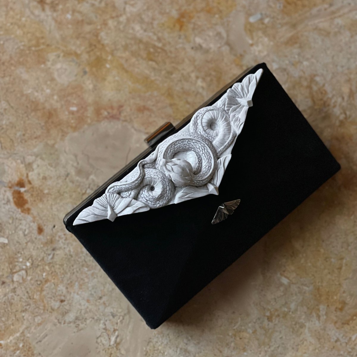 SNAKE & BUTTERFLIES CLUTCH - BLACK - Macabre Gadgets Store