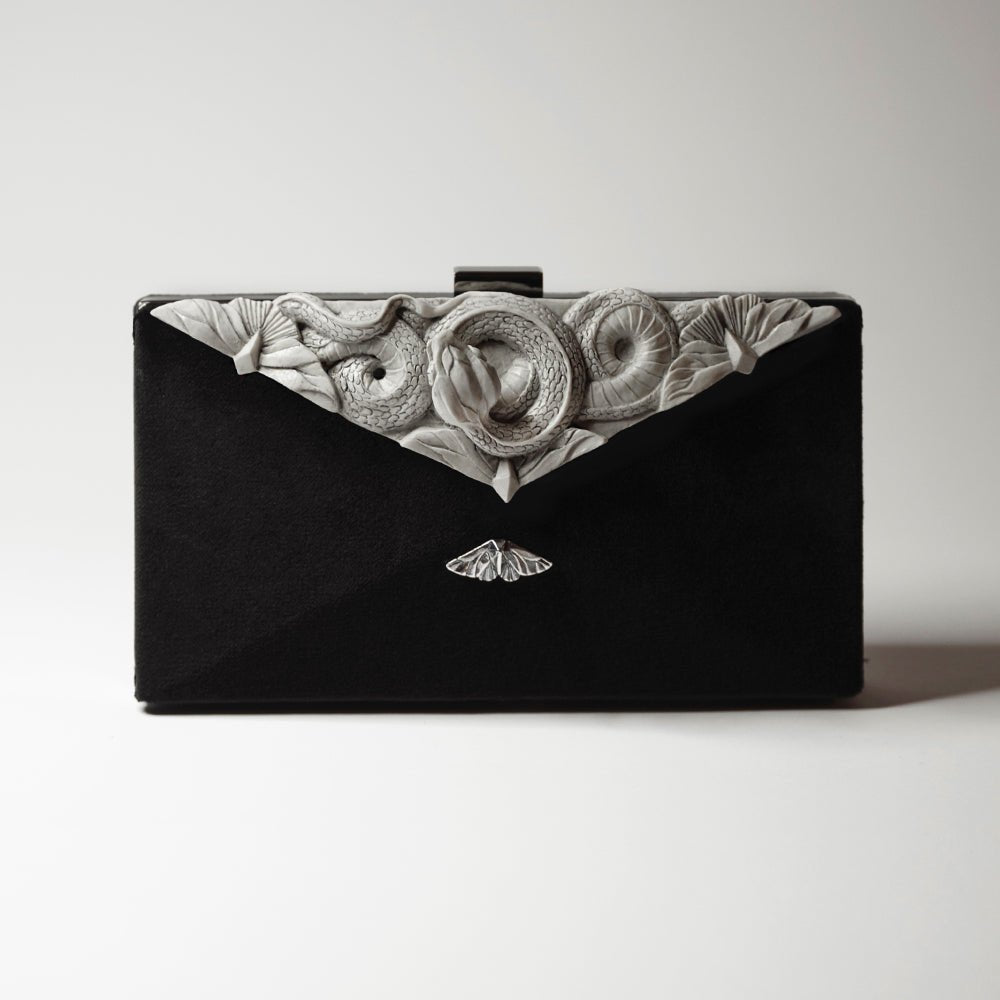 SNAKE & BUTTERFLIES CLUTCH - BLACK - Macabre Gadgets Store