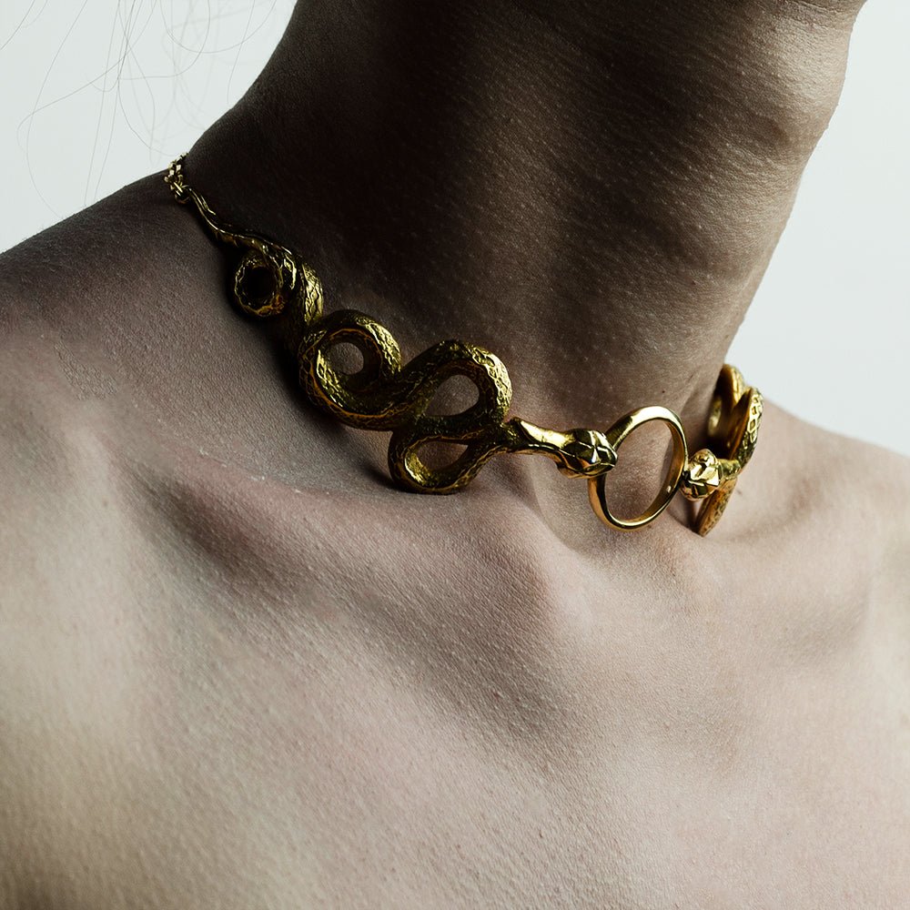 SNAKES CHOKER - Macabre Gadgets Store