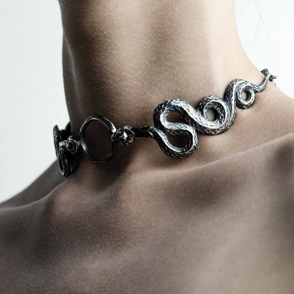 SNAKES CHOKER - Macabre Gadgets Store