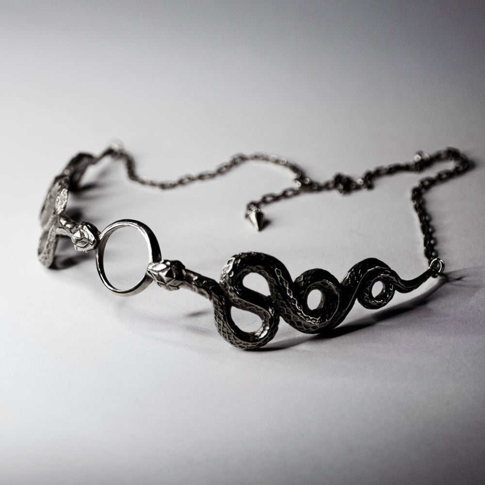 SNAKES CHOKER - Macabre Gadgets Store
