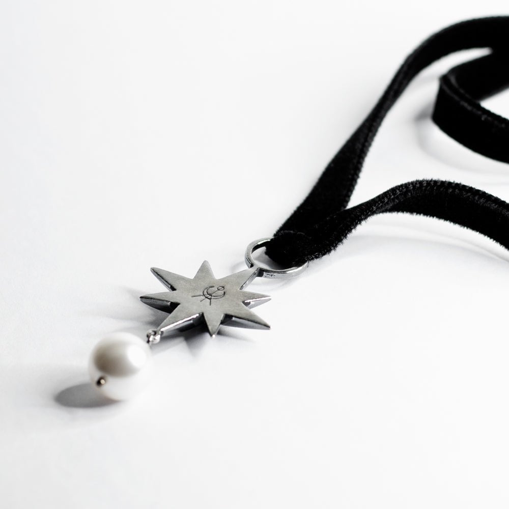 STAR NECKLACE - Macabre Gadgets Store