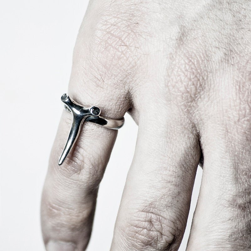 THORN RING - Macabre Gadgets Store