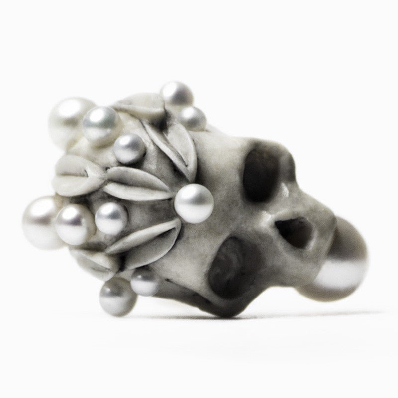 TRIDACNA EARRINGS - Macabre Gadgets Store
