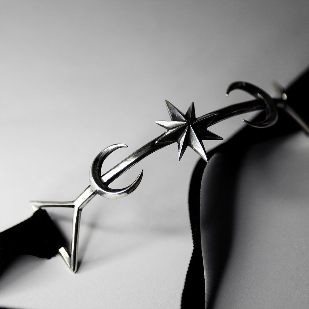 TWIN MOON CROWN - SILVER - Macabre Gadgets Store