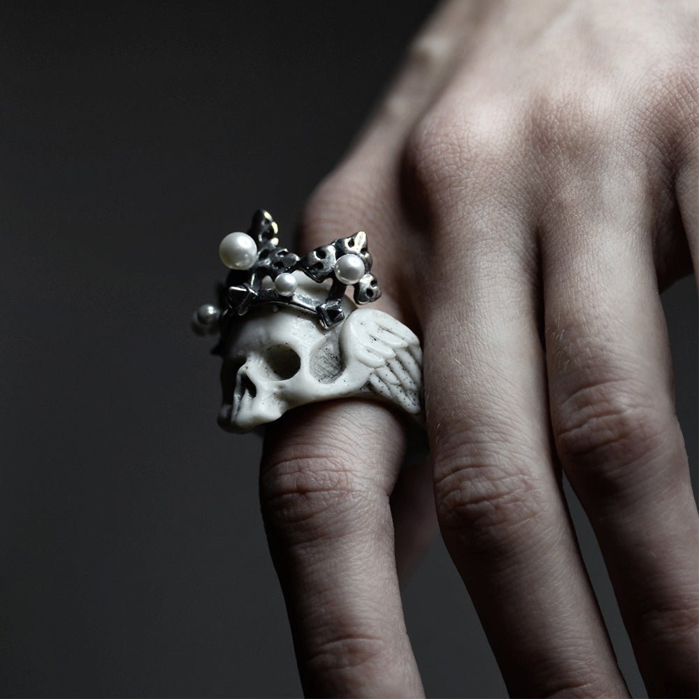 ULMER RING - WHITE - final sale - Macabre Gadgets Store
