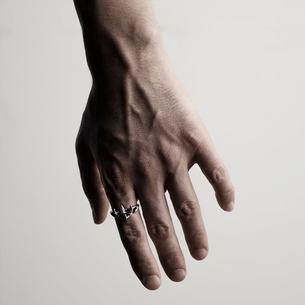 VERTEBRA RING - Macabre Gadgets Store