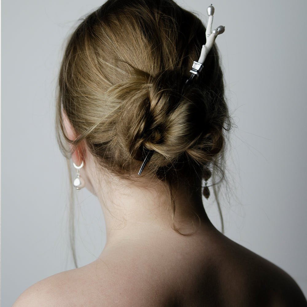 WHITE CORAL HAIRPIN - Macabre Gadgets Store