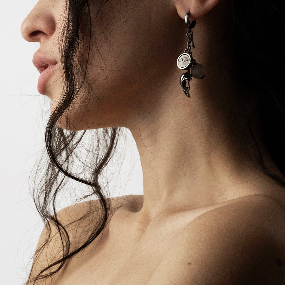 WOODS CHARM EARRING - Macabre Gadgets Store