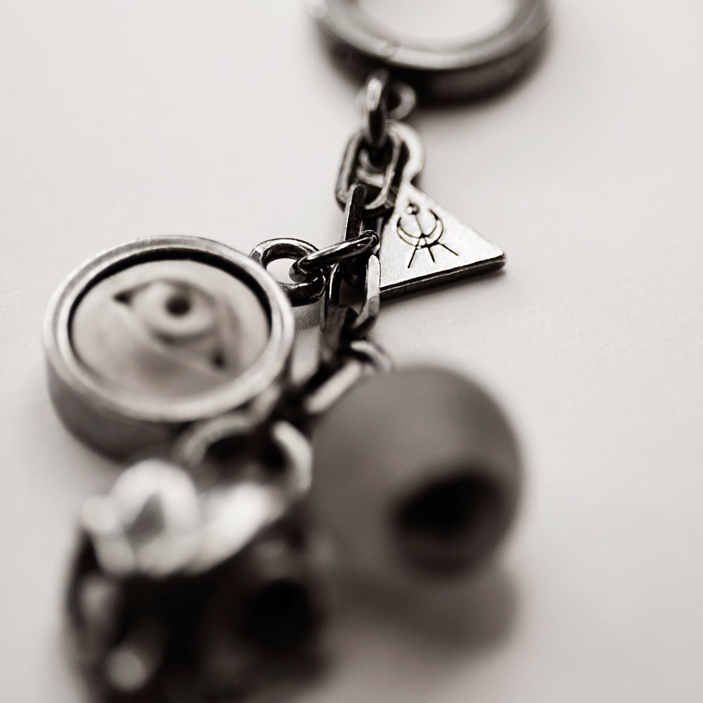 WOODS CHARM EARRING - Macabre Gadgets Store