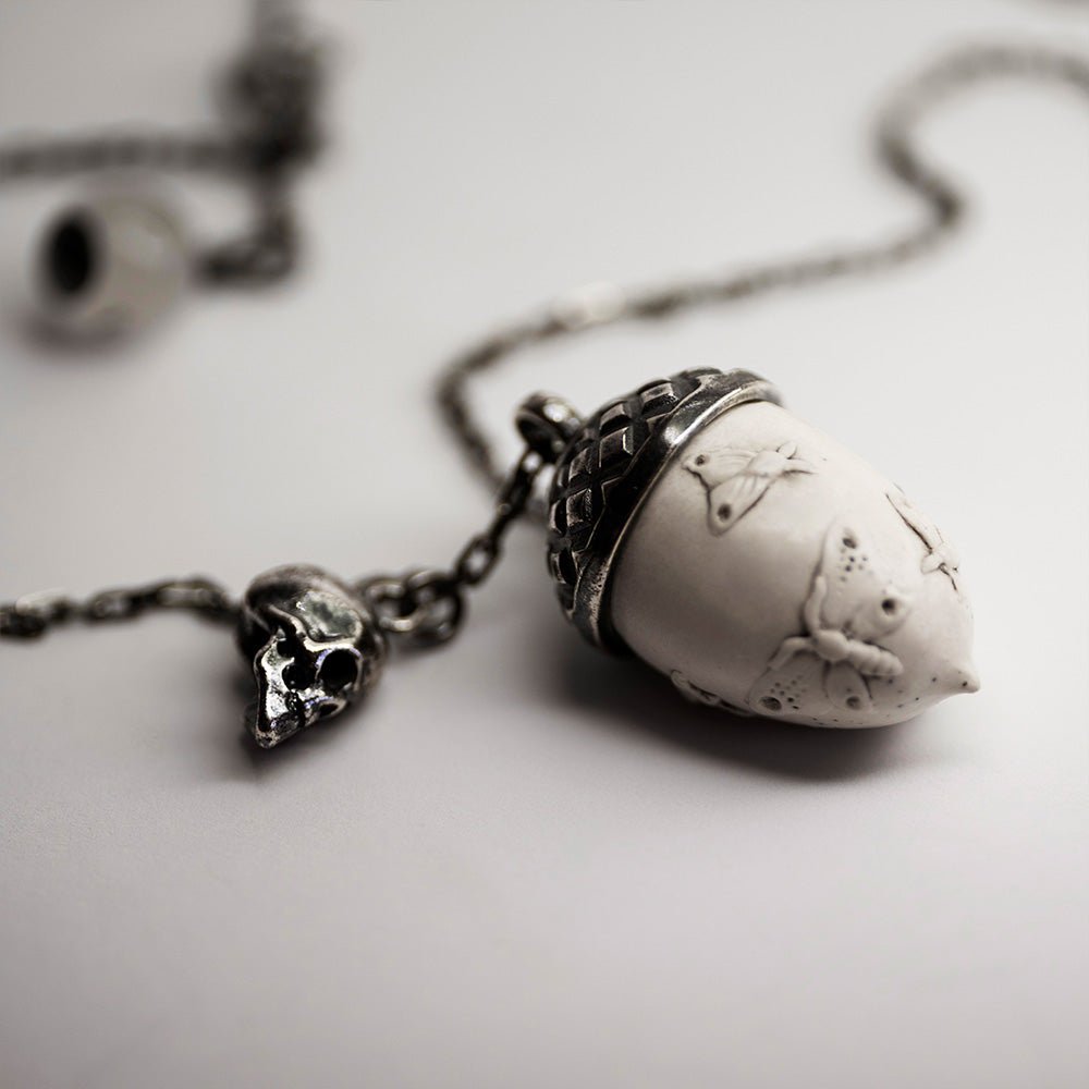 WOODS CHARM PENDANT - Macabre Gadgets Store