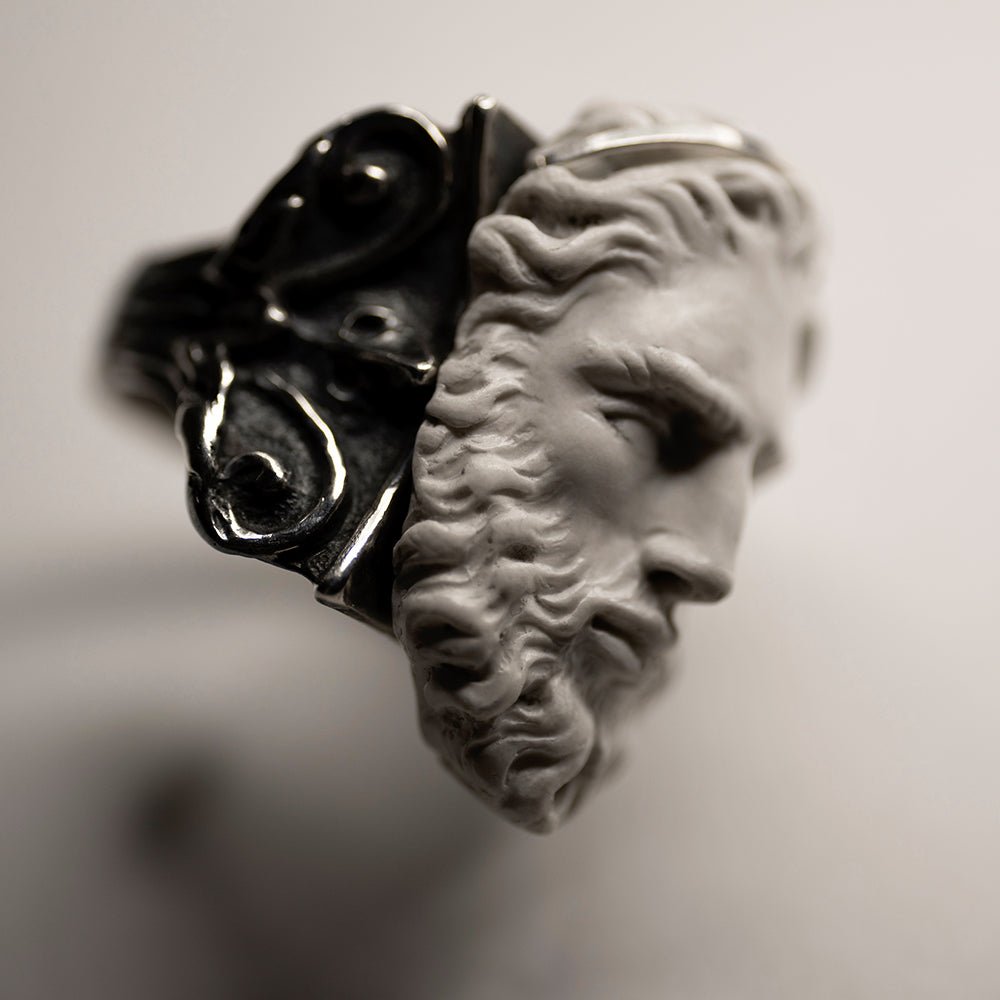 ZEUS RING - Macabre Gadgets