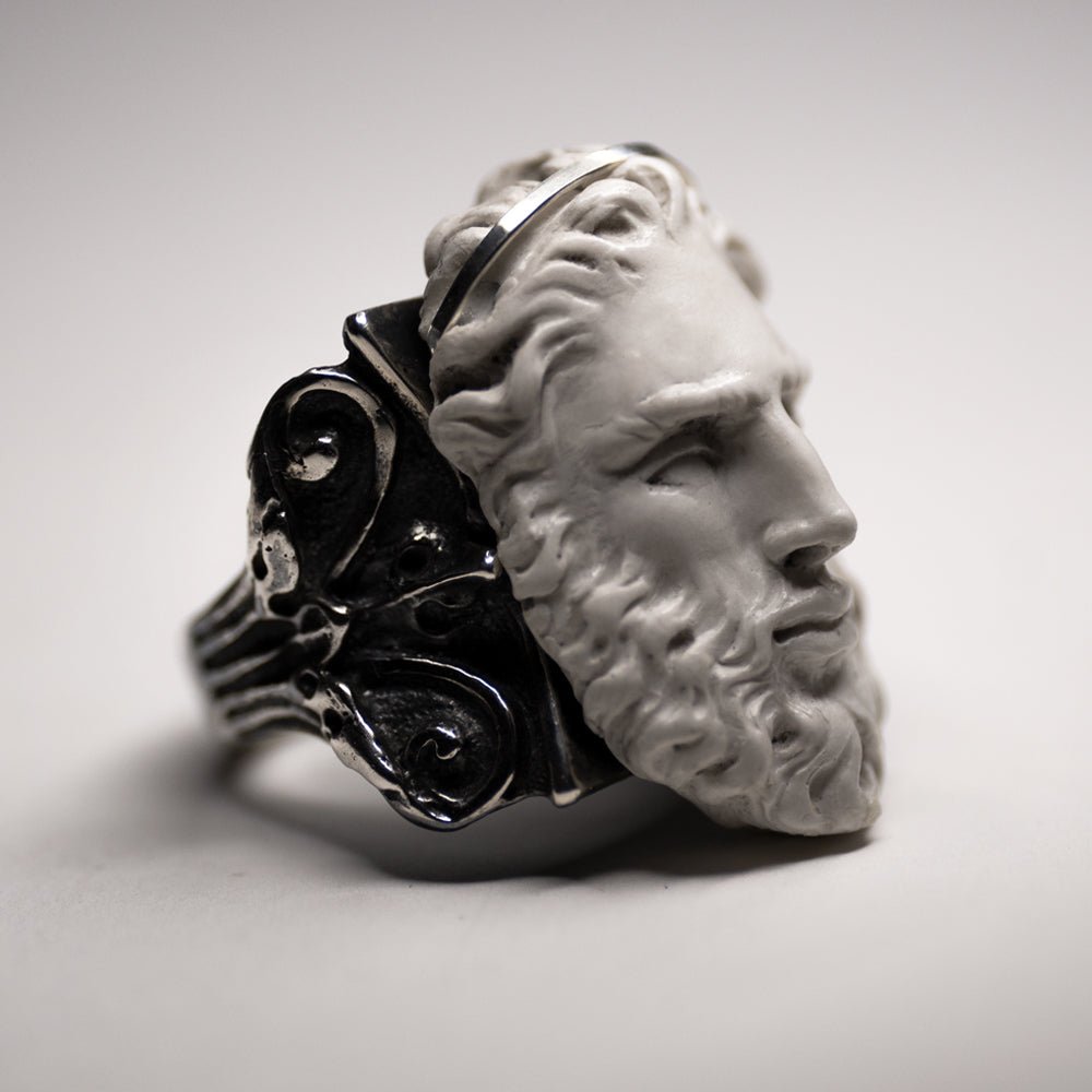 ZEUS RING - Macabre Gadgets